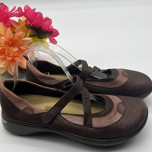 NAOT pink Brown Suede Maryjane with half circle embroidery Sz 40. MCL1014A - Picture 2 of 11